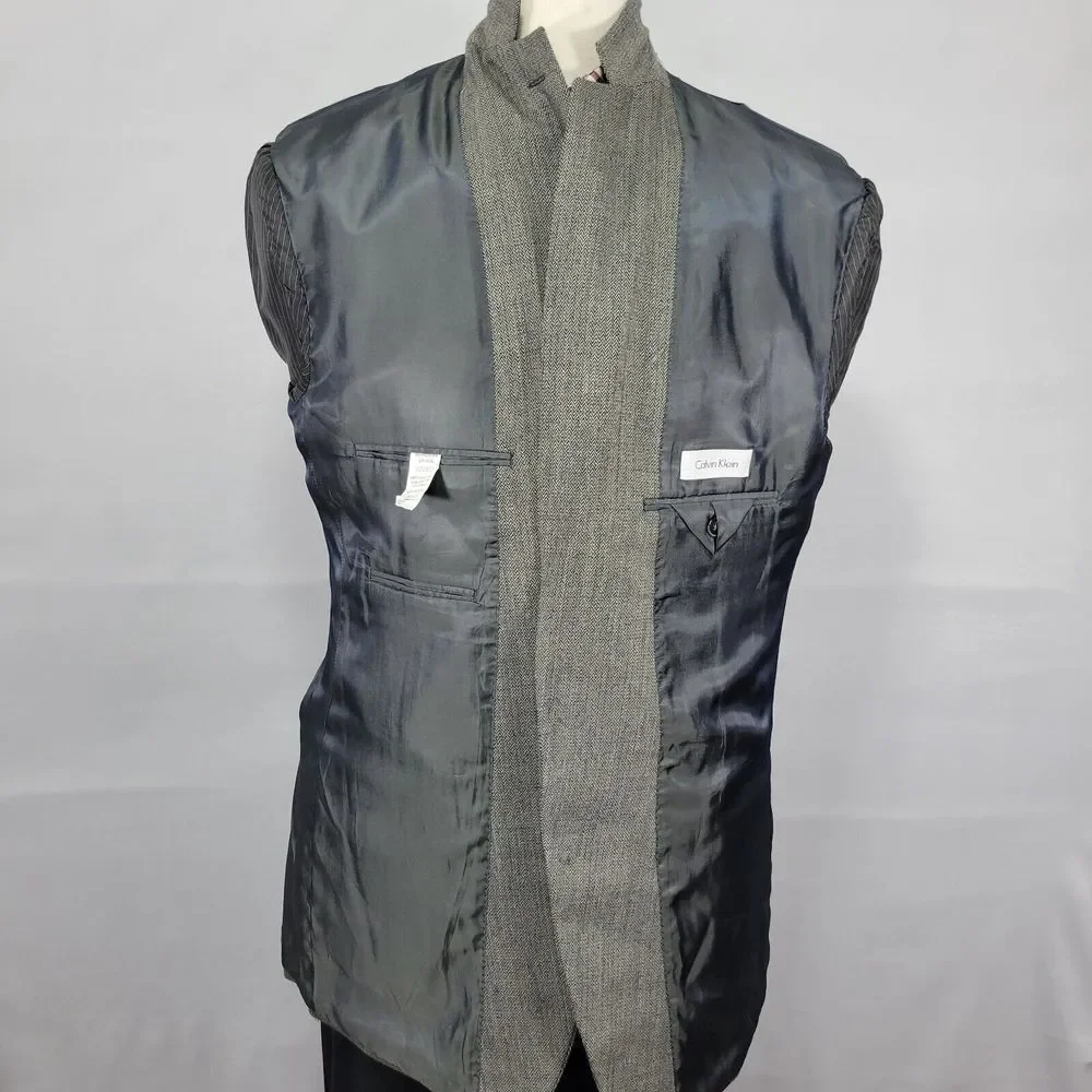 Calvin Klein Men's‎ Sport Coat Blazer Two Button Gray Herringbone Wool Size 44XL
